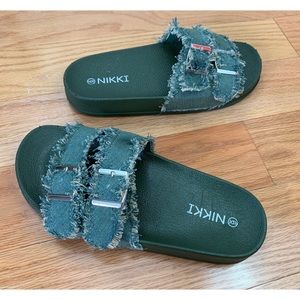 Khaki slides